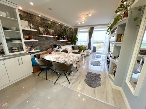 Eladó Lakás 1203 Budapest 20. kerület 64 nm-es prémium lakás, klímával közvetlenül a központban