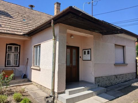Eladó Ház 2800 Tatabánya 