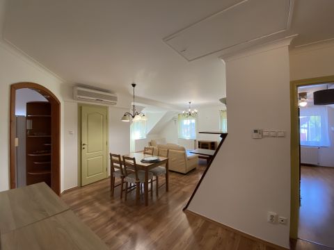 Kiadó Lakás 7624 Pécs 