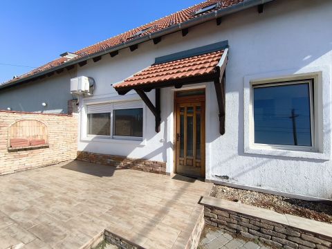 Eladó Lakás 2120 Dunakeszi , Tóváros szomszédságában