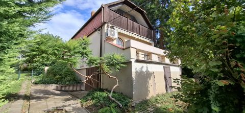 Eladó Ház 7633 Pécs , Egyetemvárosi kompakt családi ház-csendes helyen! 