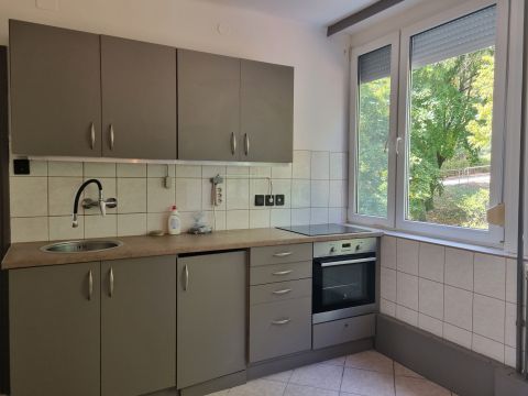 Eladó Lakás 8184 Balatonfűzfő 