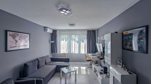 Eladó Lakás 1039 Budapest 3. kerület , Békásmegyeren a Lukács György utcában 3 szobás 57 nm es, fel