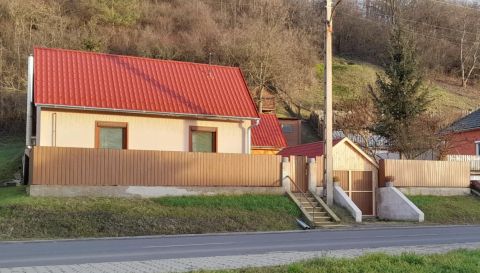 Eladó Ház 3104 Salgótarján , CSALÁDIHÁZ ÉS VÁLLALKOZÁS EGY HELYEN