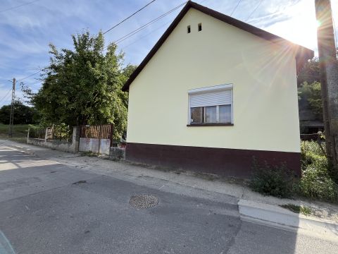Eladó Ház 7149 Báta 