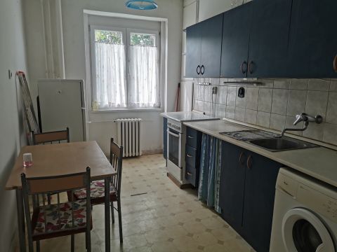 Eladó Lakás 2800 Tatabánya 