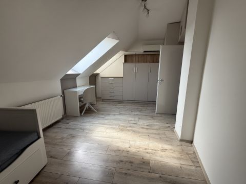 Kiadó Lakás 7621 Pécs 