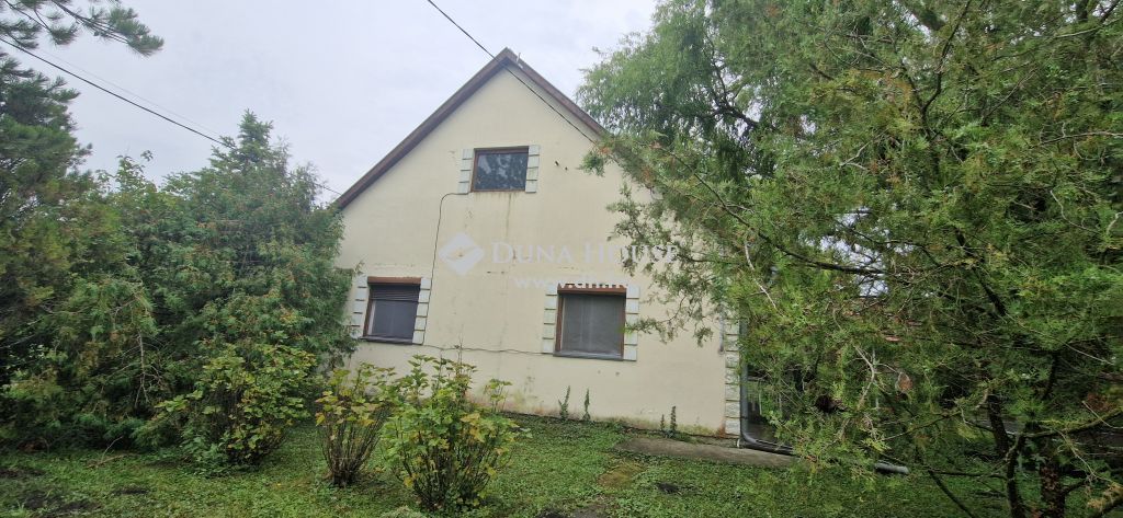 8646 Balatonfenyves , Csendes, ősfás környék. BALATON 500 m-re. — 1/37