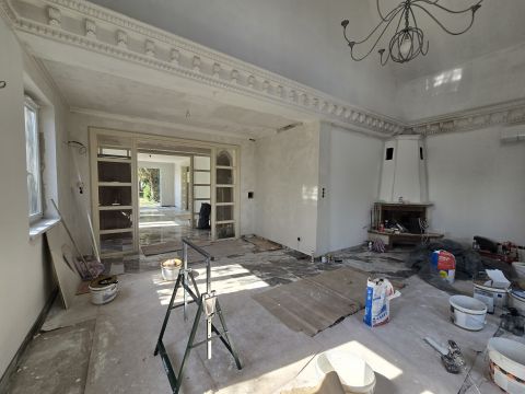 Eladó Ház 2030 Érd , Unikális ház Fenyvesben