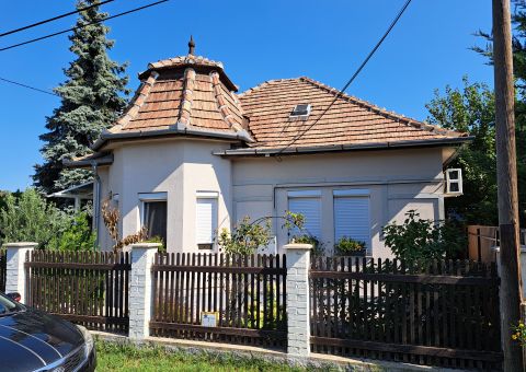 Eladó Ház 1173 Budapest 17. kerület Polgári stílusú, kertvárosi otthon a 17. kerületben