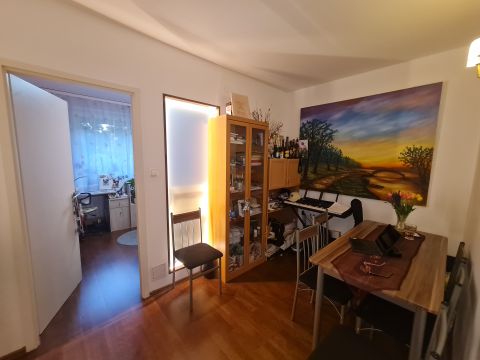 Eladó Lakás 1042 Budapest 4. kerület , Újpest központ