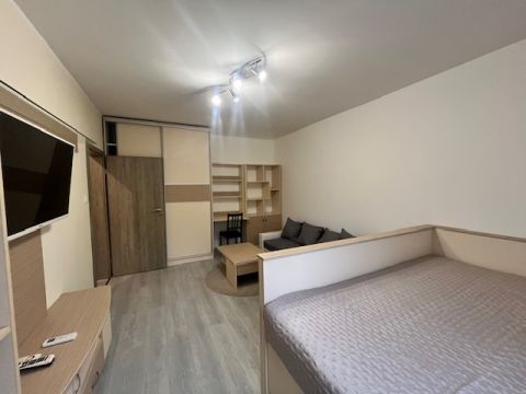 Kiadó Lakás 7632 Pécs 