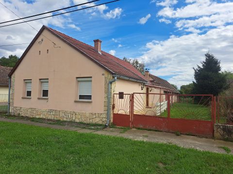 Eladó Ház 7843 Szaporca 