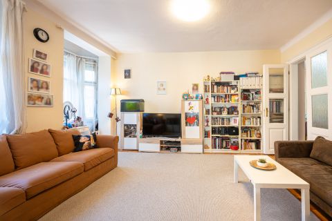 Eladó Lakás 1078 Budapest 7. kerület , Dupla erkélyes, könnyedén 4 szobássá alakítható!
