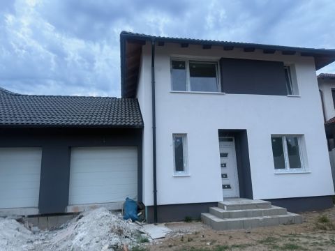 Eladó Ház 2151 Fót , Kisalag 