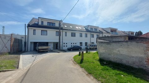 Eladó Iroda 2600 Vác , Luxemburg utca