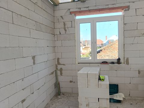Eladó Lakás 2700 Cegléd Dorottya u.