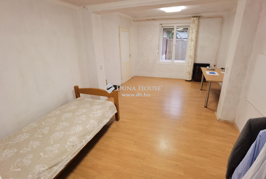 4029 Debrecen — 1/12