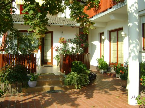 Eladó Ház 8600 Siófok , Aranyparton, pazar, újszerű családi ház