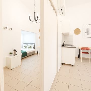 Eladó Lakás 1091 Budapest 9. kerület , Felújított, galériás garzon lakás a Corvin Pláza közelében
