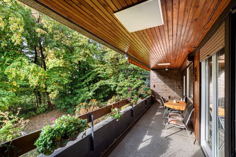 Eladó Lakás 1025 Budapest 2. kerület , 02 Szemlőhegyen komplett szint, kiváló elosztás, nagy erkély