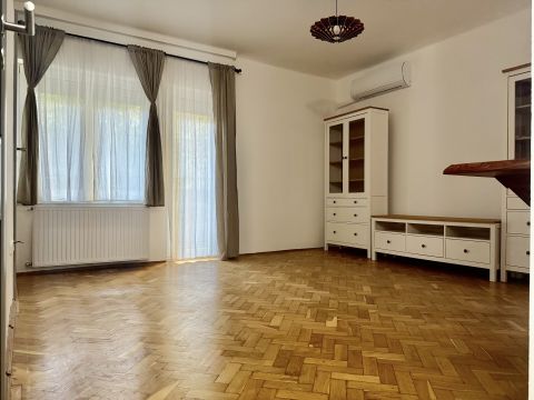 Kiadó Lakás 1025 Budapest 2. kerület Zöldövezetben, a Császár-Komjádi Uszoda közvetlen közelében