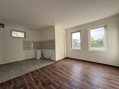 Eladó Lakás 1211 Budapest 21. kerület , Felújított, azonnal költözhető lakás