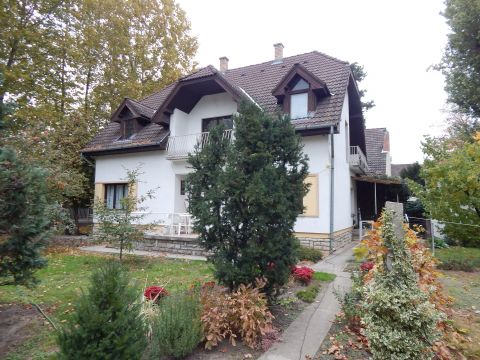 Eladó Ház 8600 Siófok , Ezüstparton, 844 m2 hangulatos, önálló telken lakóház eladó!