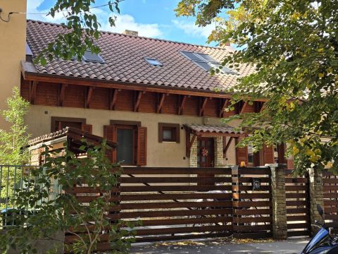 Eladó Ház 1142 Budapest 14. kerület 