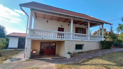 Eladó Ház 2112 Veresegyház 