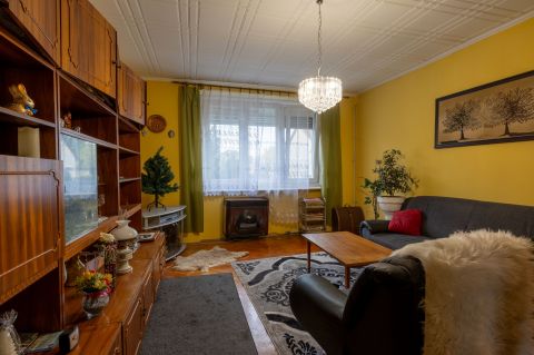 Eladó Lakás 8000 Székesfehérvár 