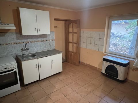 Eladó Ház 2424 Előszállás , Csendes környezetben