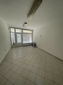 Kiadó Üzlethelyiség 8900 Zalaegerszeg 