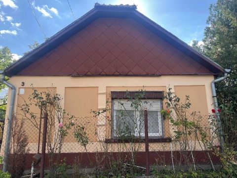 Eladó Ház 2766 Tápiószele , 2766 Tápiószele, családi házas