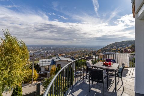 Eladó Lakás 1037 Budapest 3. kerület 