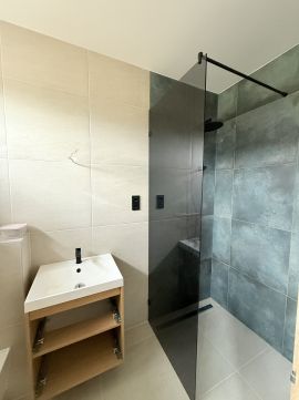 Eladó Ház 2119 Pécel PÁSKOMLIGET LAKÓPARKBAN PANORÁMÁS IKERHÁZ