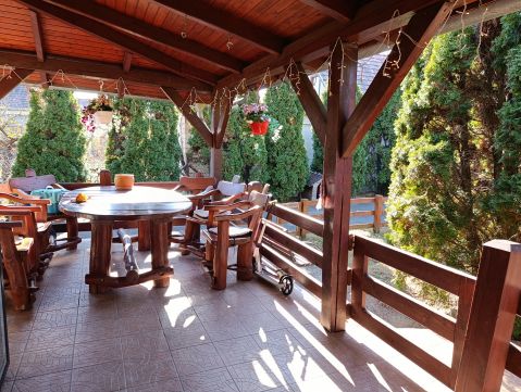 Eladó Ház 2112 Veresegyház Pamut tó közelében, erdő a telek végében