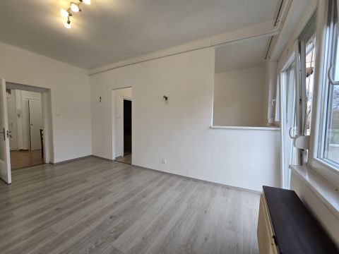 Kiadó Lakás 7633 Pécs 