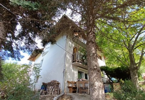 Eladó Ház 1037 Budapest 3. kerület 