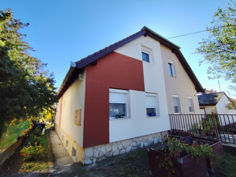 Eladó Ház 8175 Balatonfűzfő 