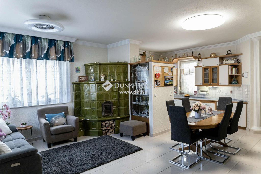 Eladó Ház 2120 Dunakeszi, 