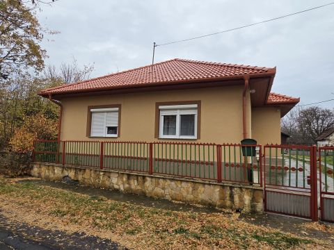 Eladó Ház 5143 Jánoshida 