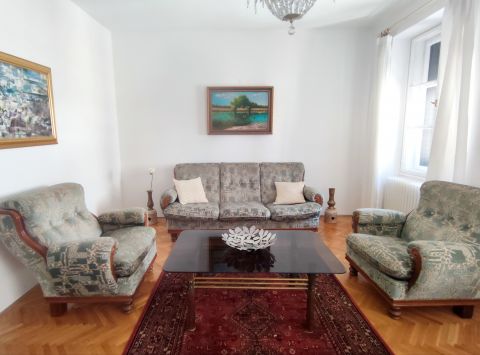 Eladó Lakás 7621 Pécs , 'Király utcai polgári otthon'