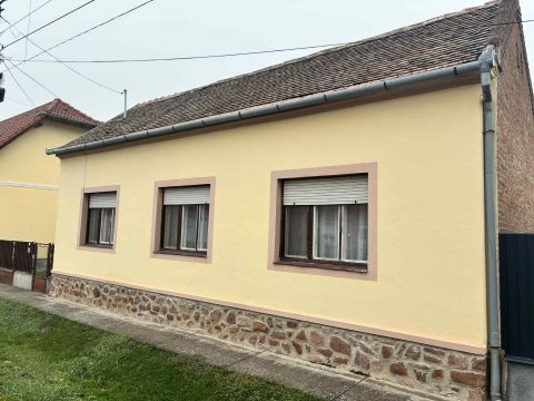 Eladó Ház 7940 Szentlőrinc 