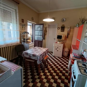 Eladó Ház 6044 Kecskemét Hetényegyházán családi ház eladó nagy telekkel !