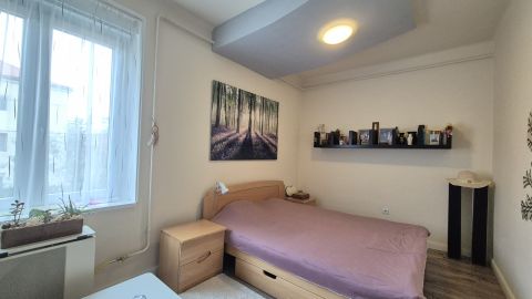 Eladó Lakás 2120 Dunakeszi FELÚJÍTOTT 1 emeleti 53nm lakás, tárolóval