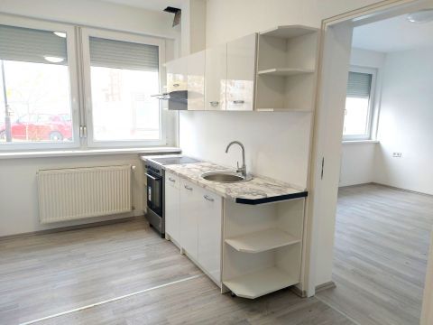 Eladó Lakás 6200 Kiskőrös 