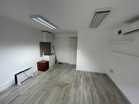 Eladó Üzlethelyiség 6725 Szeged 