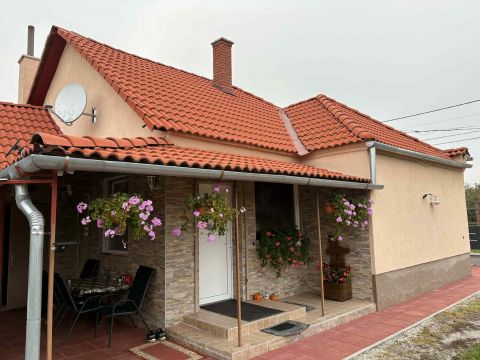 Eladó Ház 9142 Rábapatona , István utca Környéke