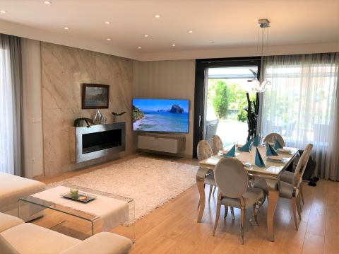 Kiadó Lakás 4028 Debrecen , Bem lakóparkban gyönyörű penthause lakás kiadó